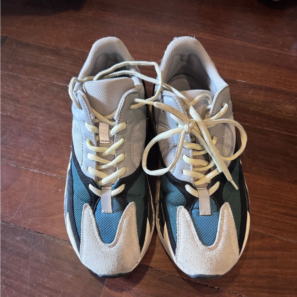 Yeezy Sneakers